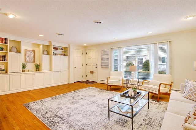 164 Butler Avenue B, Providence, RI 02906