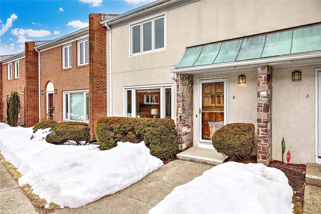 164 Butler Avenue B, Providence, RI 02906