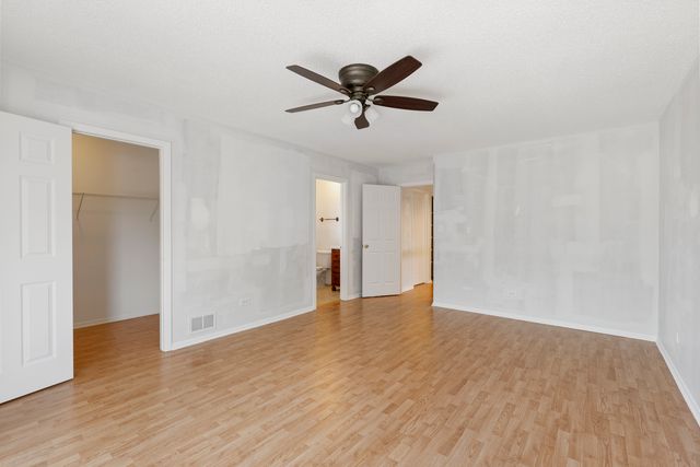 1183 Hialeah Lane, Hanover Park, IL 60133