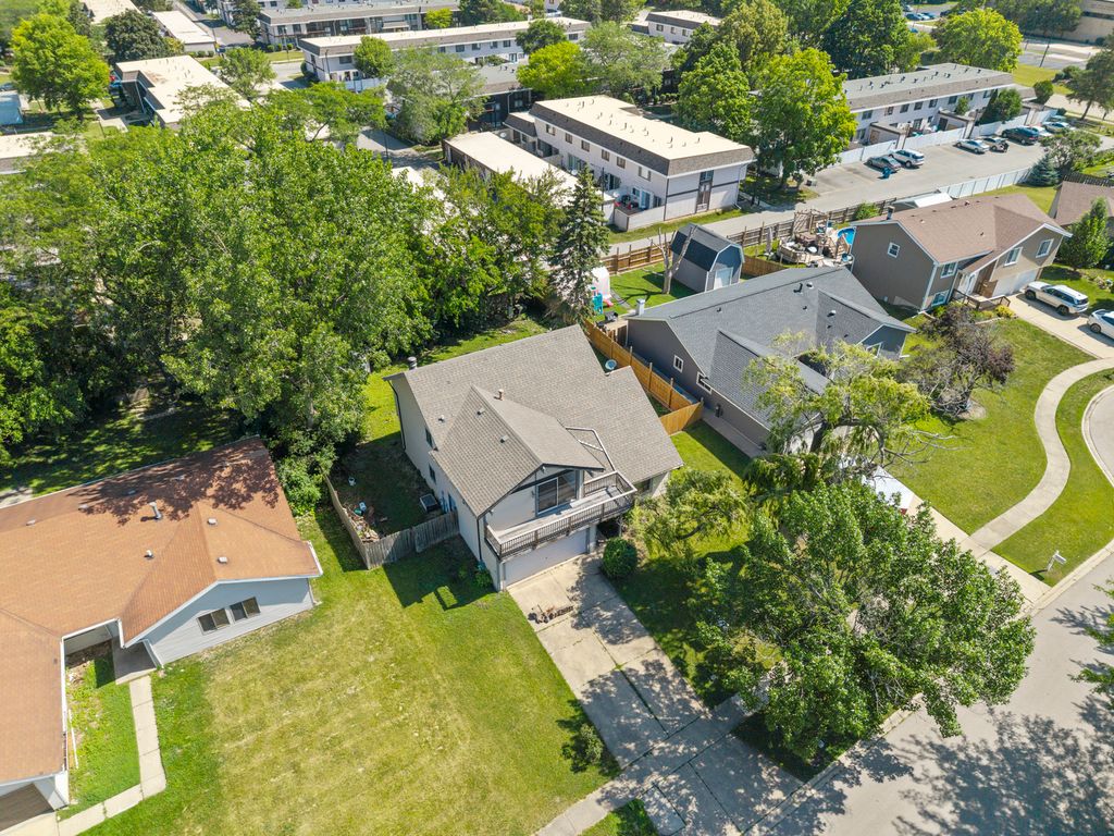 1183 Hialeah Lane, Hanover Park, IL 60133