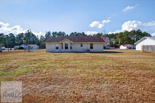 143 Scott Spencer Street NE, Ludowici, GA 31316