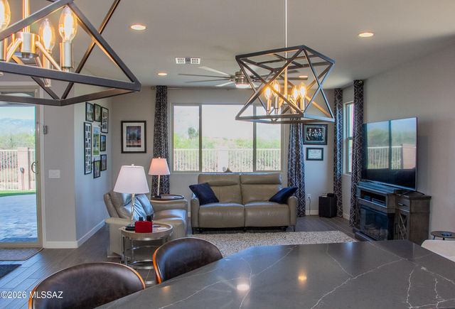 2735 W Shannon Ridge Road, Tucson, AZ 85742