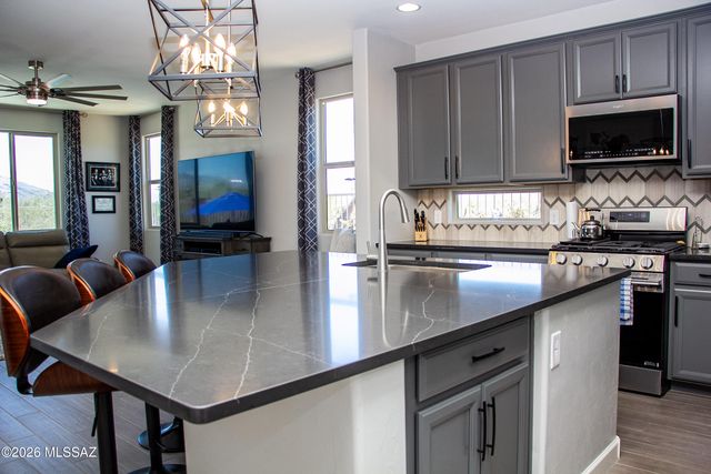 2735 W Shannon Ridge Road, Tucson, AZ 85742