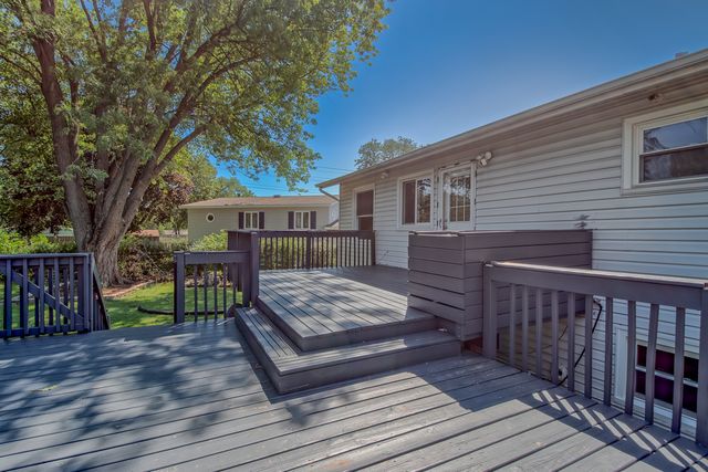 1099 STRATFORD Lane, Hanover Park, IL 60133