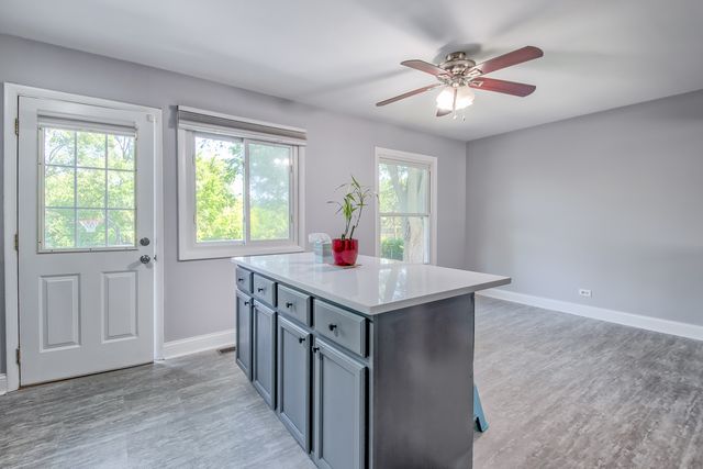 1099 STRATFORD Lane, Hanover Park, IL 60133