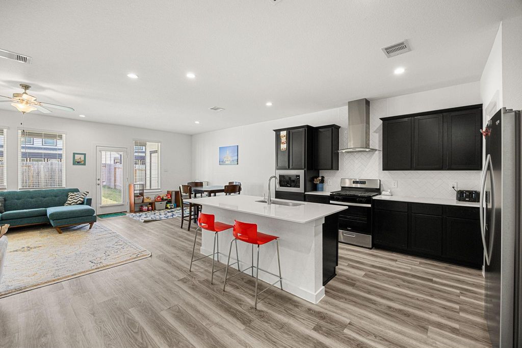 12313 Churchill Downs Drive, Houston, TX 77047