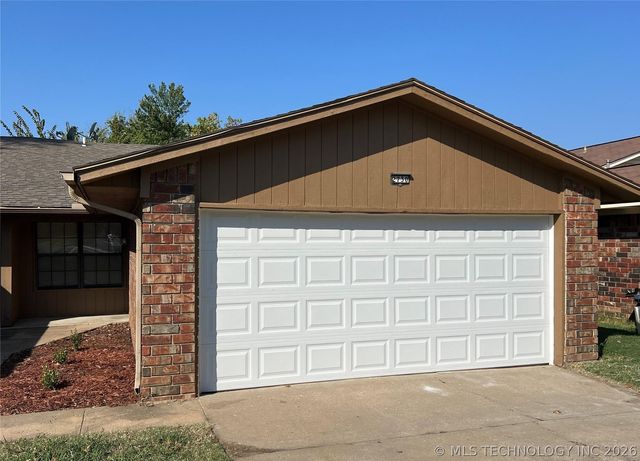 2730 S Louisville Avenue, Tulsa, OK 74114