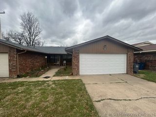 2730 S Louisville Avenue, Tulsa, OK 74114