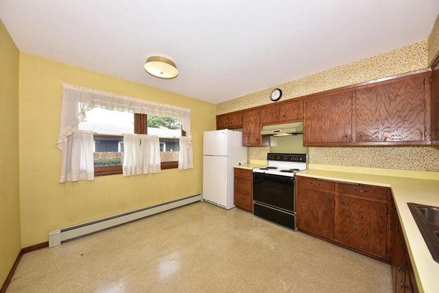 2789 Hillcrest DRIVE, Hartford, WI 53027