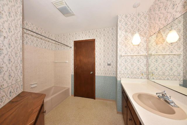 2789 Hillcrest DRIVE, Hartford, WI 53027