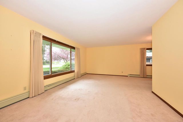 2789 Hillcrest DRIVE, Hartford, WI 53027