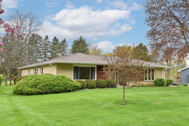 2789 Hillcrest DRIVE, Hartford, WI 53027