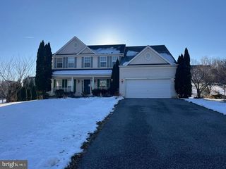 650 CLYDESDALE DR, York, PA 17402