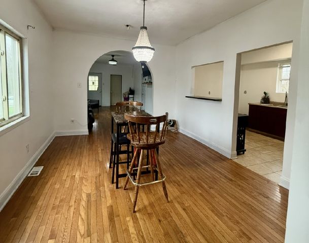 2846 E 101st Street, Chicago, IL 60617