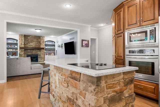 8215 W 129th Terrace, Overland Park, KS 66213