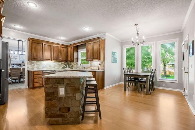 8215 W 129th Terrace, Overland Park, KS 66213