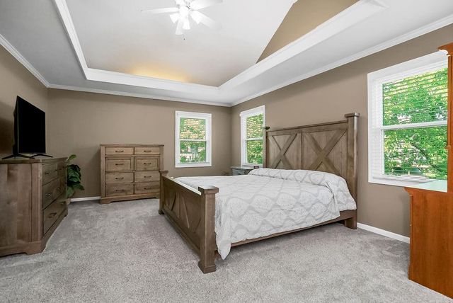 8215 W 129th Terrace, Overland Park, KS 66213