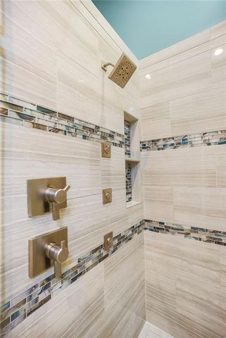 8215 W 129th Terrace, Overland Park, KS 66213