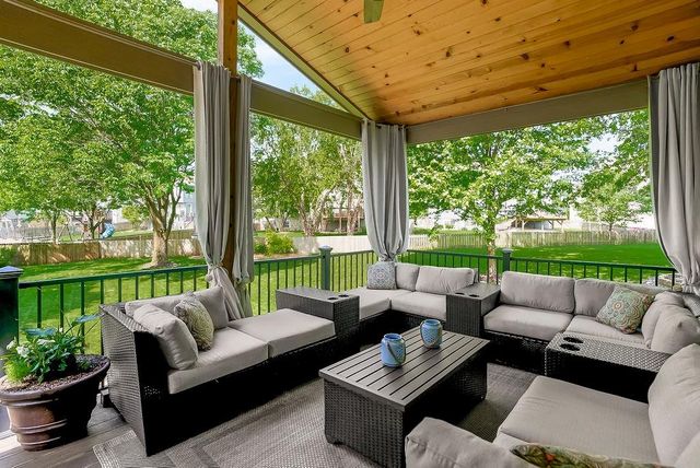 8215 W 129th Terrace, Overland Park, KS 66213