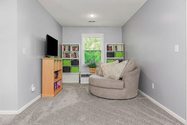 8215 W 129th Terrace, Overland Park, KS 66213