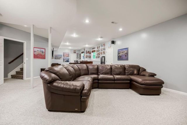 8215 W 129th Terrace, Overland Park, KS 66213