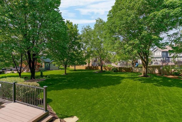 8215 W 129th Terrace, Overland Park, KS 66213