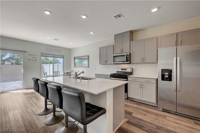 6545 Cinnamon Hazelnut Street, North Las Vegas, NV 89084