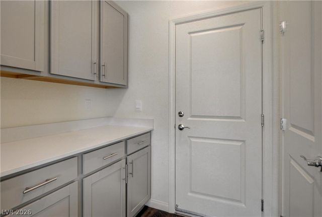 6545 Cinnamon Hazelnut Street, North Las Vegas, NV 89084