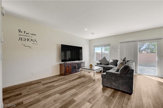 6545 Cinnamon Hazelnut Street, North Las Vegas, NV 89084