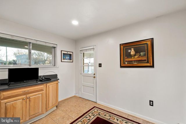 4914 WYCLIFF LN, Fairfax, VA 22032