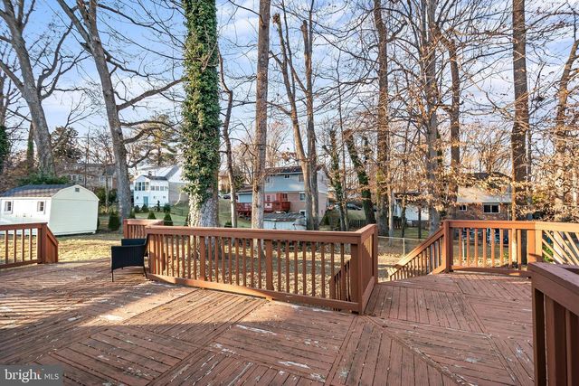 4914 WYCLIFF LN, Fairfax, VA 22032