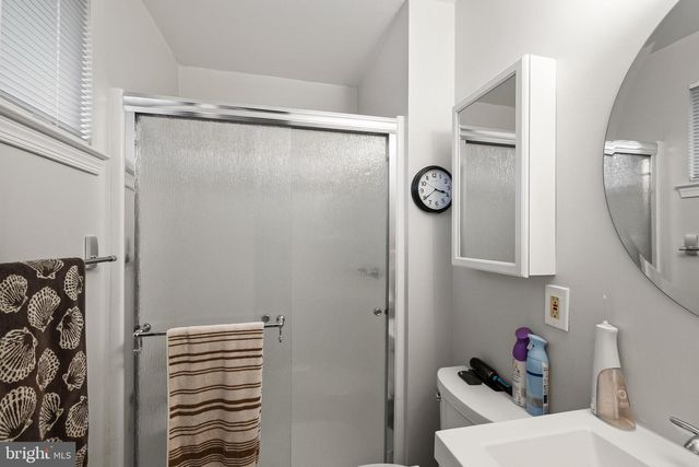 4914 WYCLIFF LN, Fairfax, VA 22032