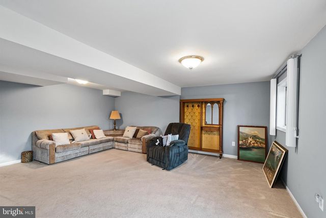 4914 WYCLIFF LN, Fairfax, VA 22032