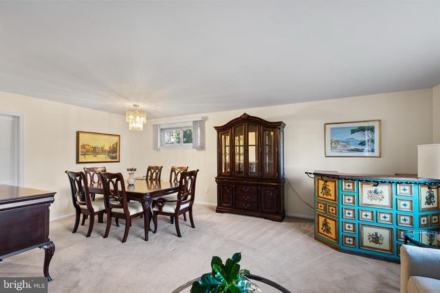 4914 WYCLIFF LN, Fairfax, VA 22032