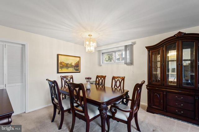 4914 WYCLIFF LN, Fairfax, VA 22032