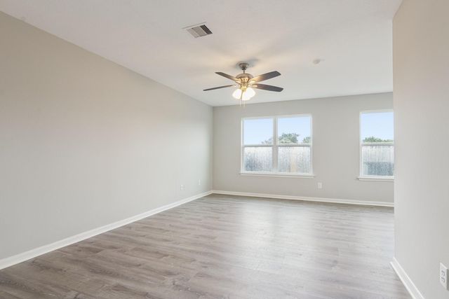 5607 Violet Path Lane, Houston, TX 77085