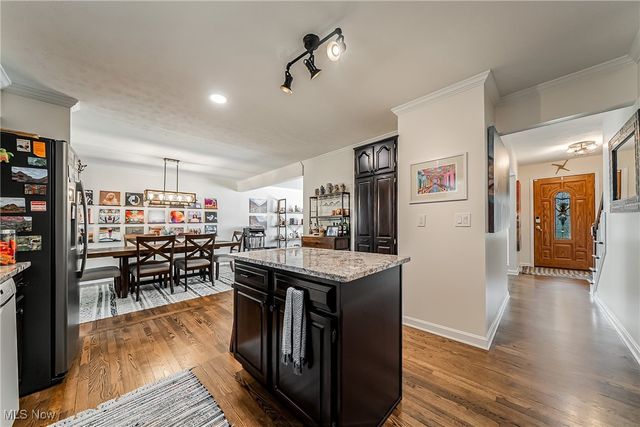 941 Meadview Drive, Parma, OH 44131