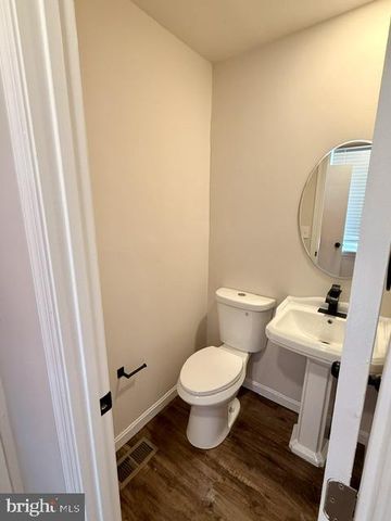1923 E BALTIMORE ST, Baltimore, MD 21231