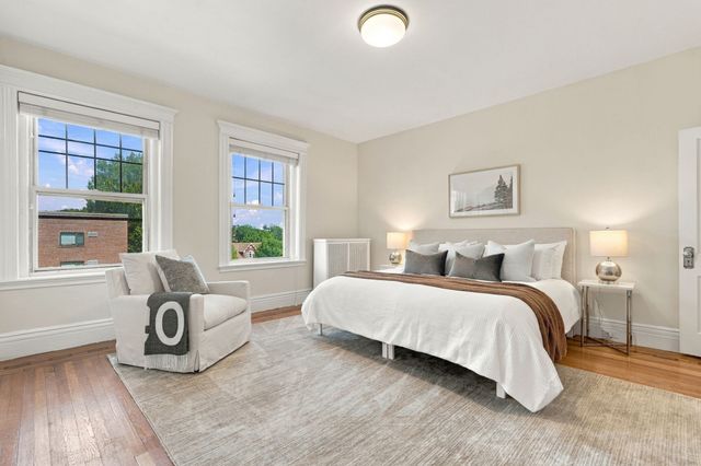 59 Alton Pl 5, Brookline, MA 02446