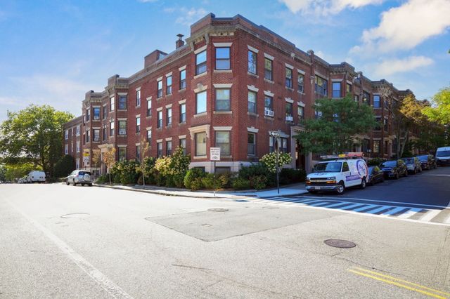 59 Alton Pl 5, Brookline, MA 02446
