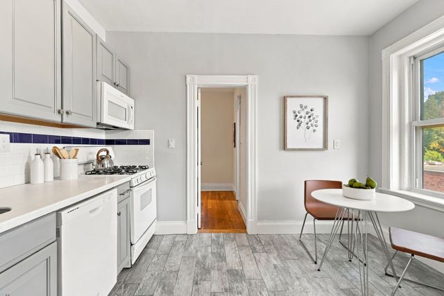 59 Alton Pl 5, Brookline, MA 02446