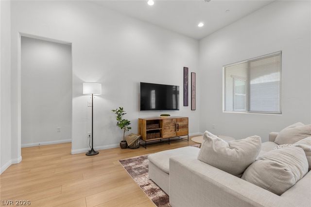 10141 Zeta Tucana Street, Las Vegas, NV 89143