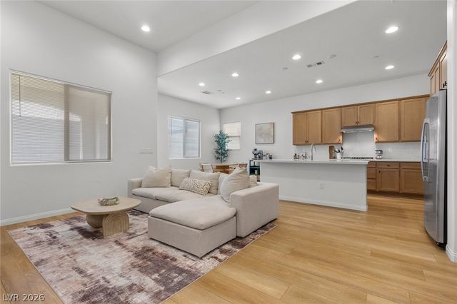 10141 Zeta Tucana Street, Las Vegas, NV 89143