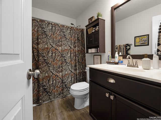 2204 Darst, Seguin, TX 78155