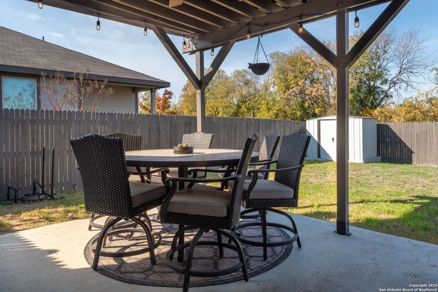 2204 Darst, Seguin, TX 78155