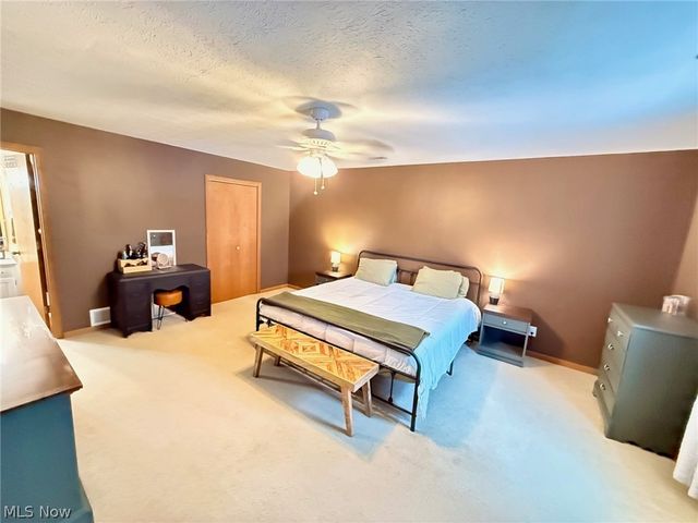 350 W Wildwood Drive, Parkersburg, WV 26101