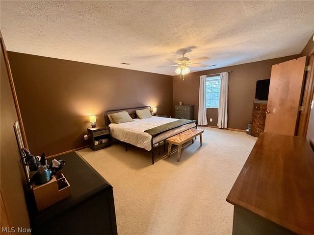 350 W Wildwood Drive, Parkersburg, WV 26101