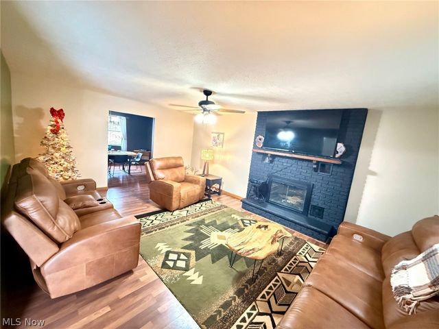 350 W Wildwood Drive, Parkersburg, WV 26101