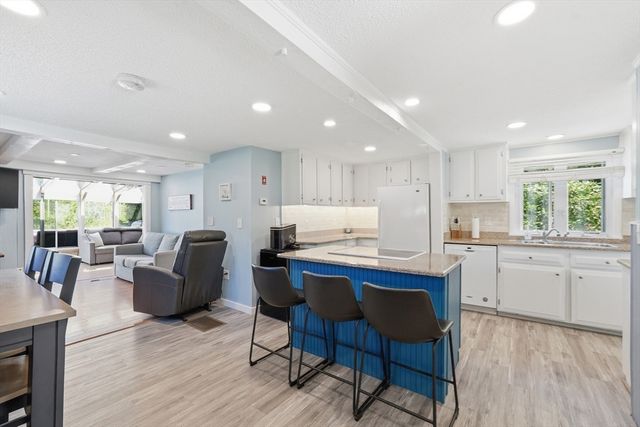 45 Hollywood Drive, Charlton, MA 01507