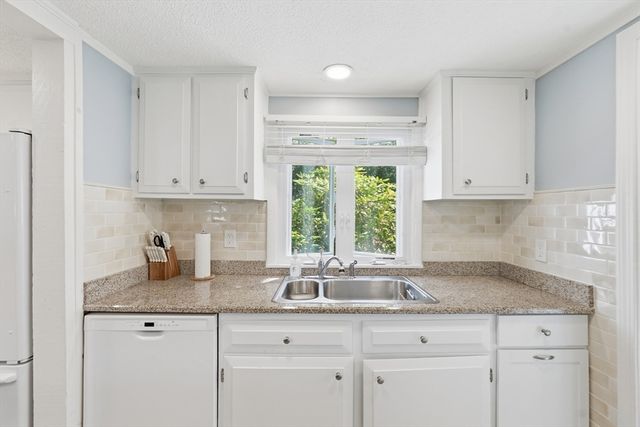 45 Hollywood Drive, Charlton, MA 01507
